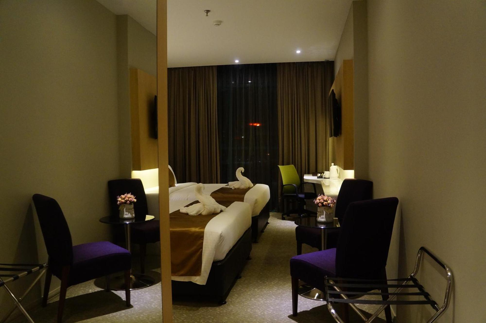 Greens Hotel&Suites Bintulu Kamer foto